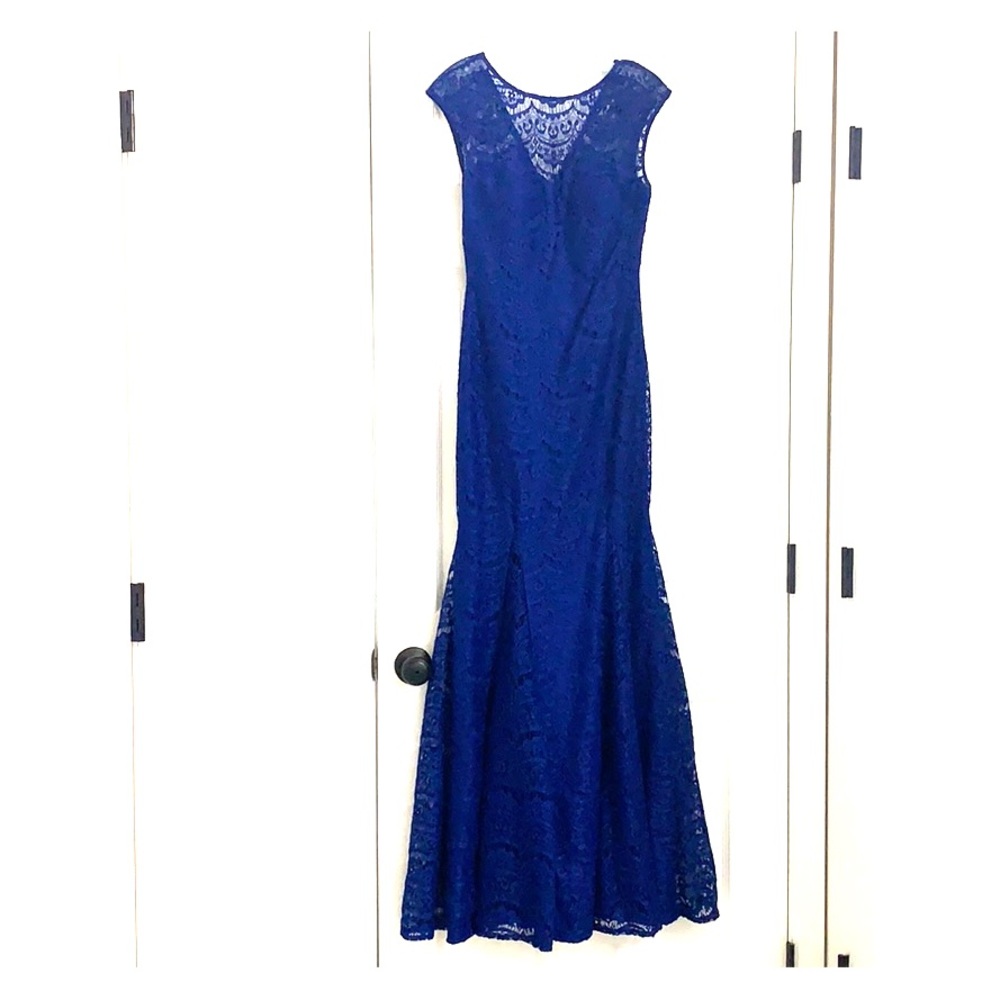 Formal Gown - size 4